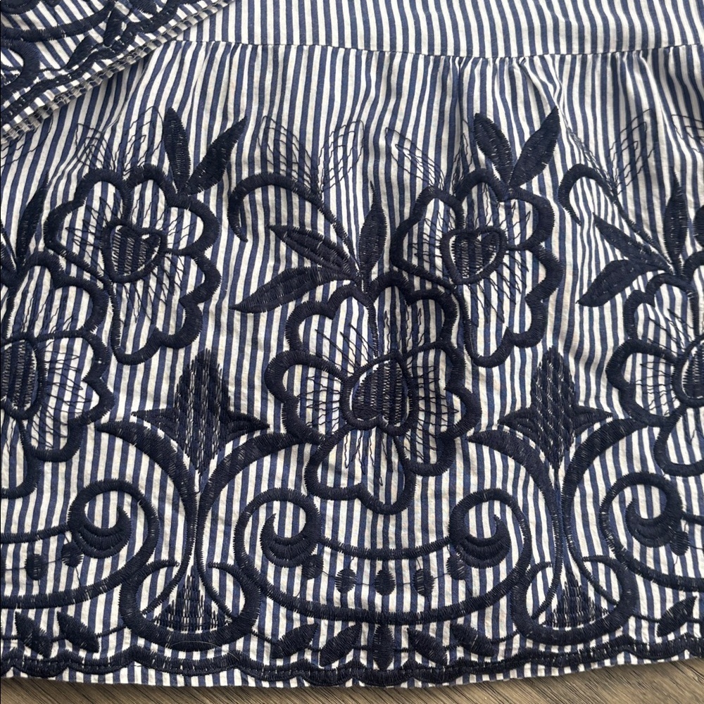 Luna Moon |Striped and Embroidered Boho Bell Sleeve Top Navy and White Sz Medium - Picture 6 of 11